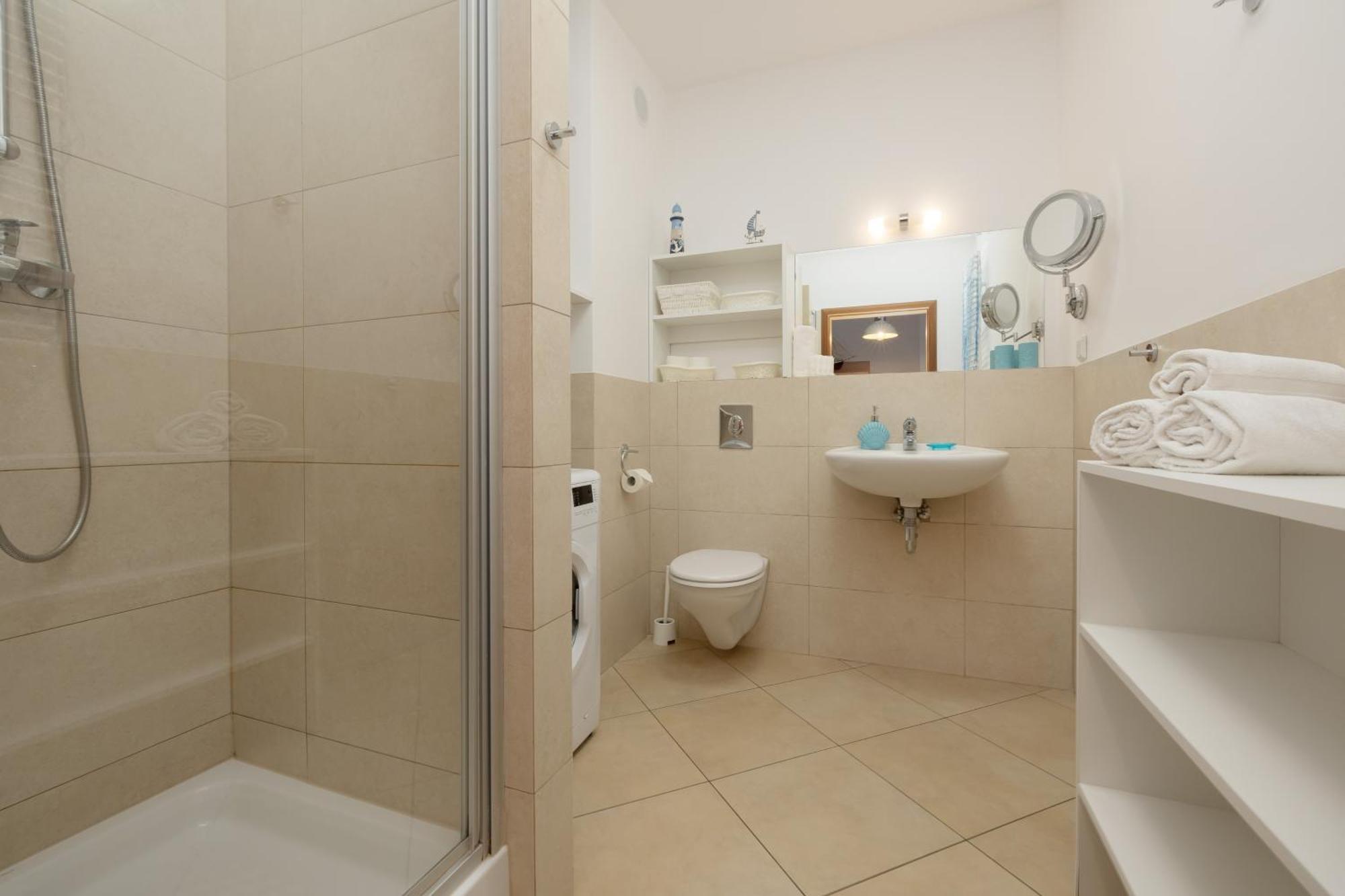 مينززدرويه Aquamarina Apartment With Terrace - Close To The Beach - By Renters المظهر الخارجي الصورة