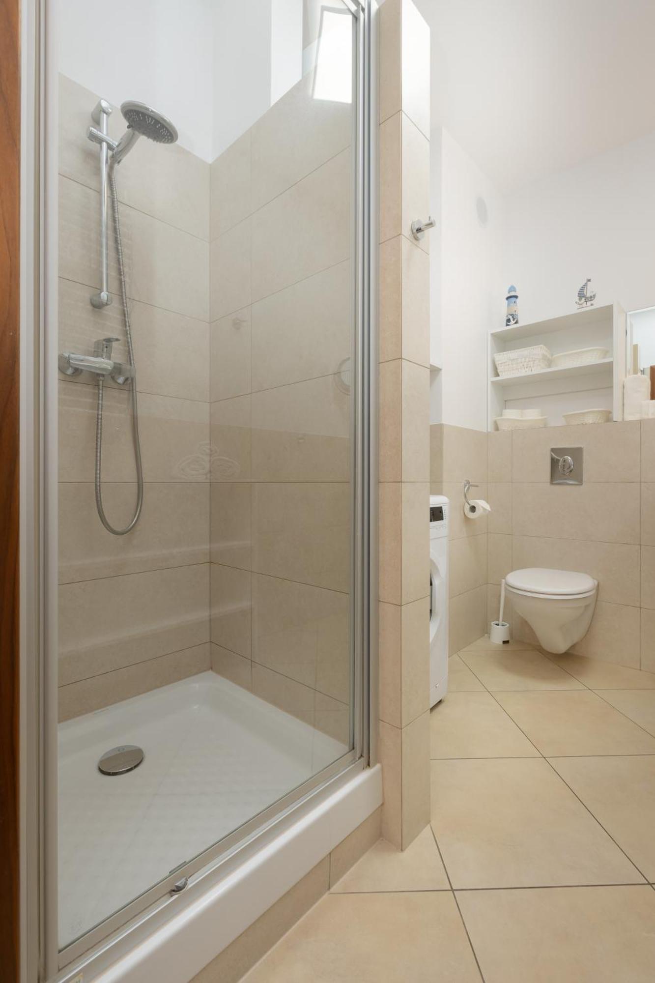 مينززدرويه Aquamarina Apartment With Terrace - Close To The Beach - By Renters المظهر الخارجي الصورة
